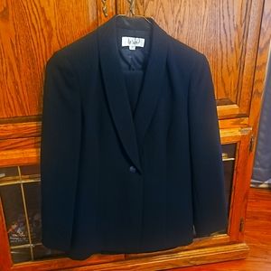 Women's Suit